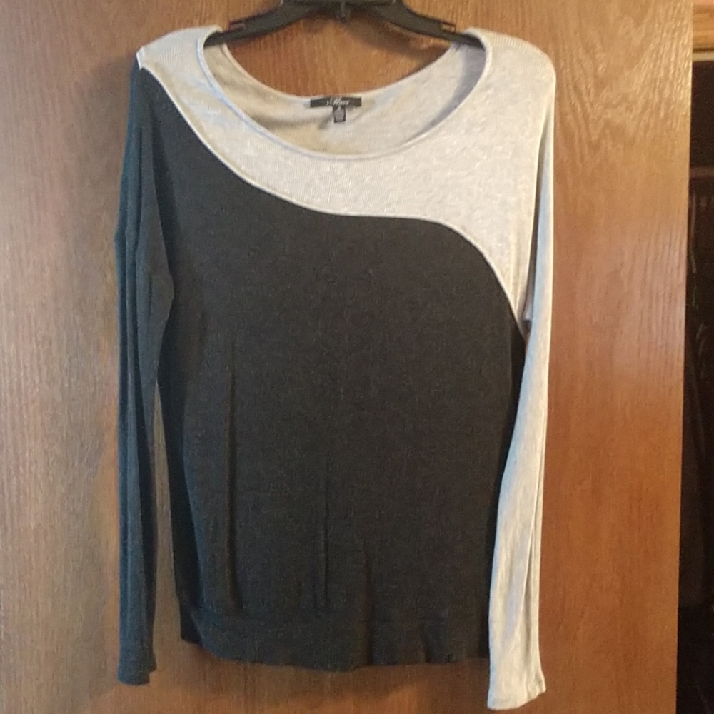 Mavi long sleeve knit blouse.